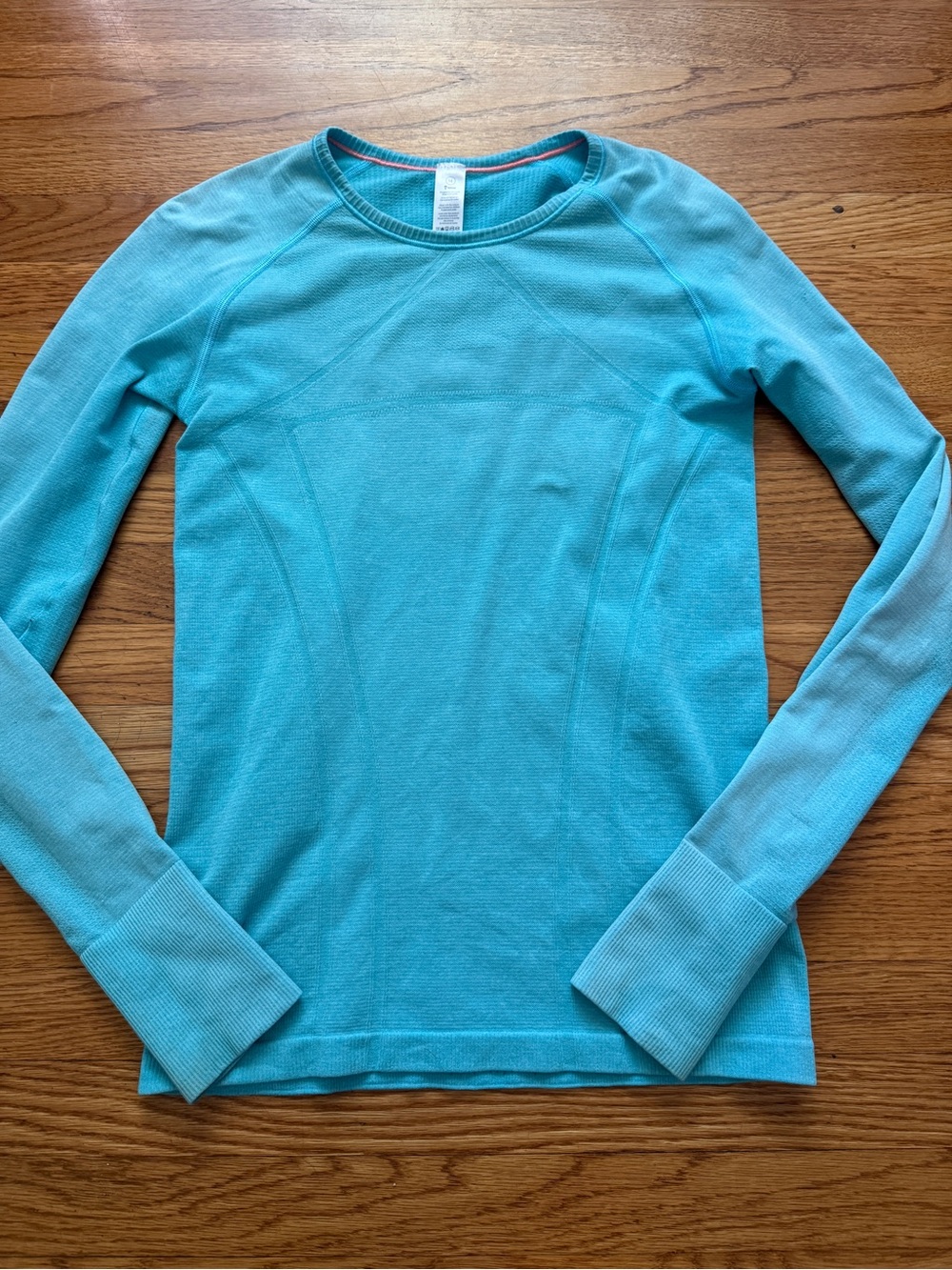 Ivivva by Lululemon girls long sleeve athletic shirt 14